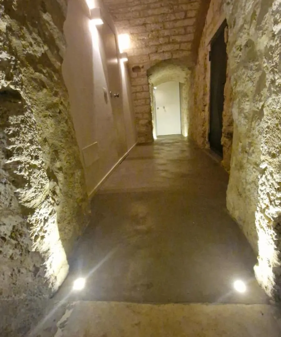 La Caverna Bari